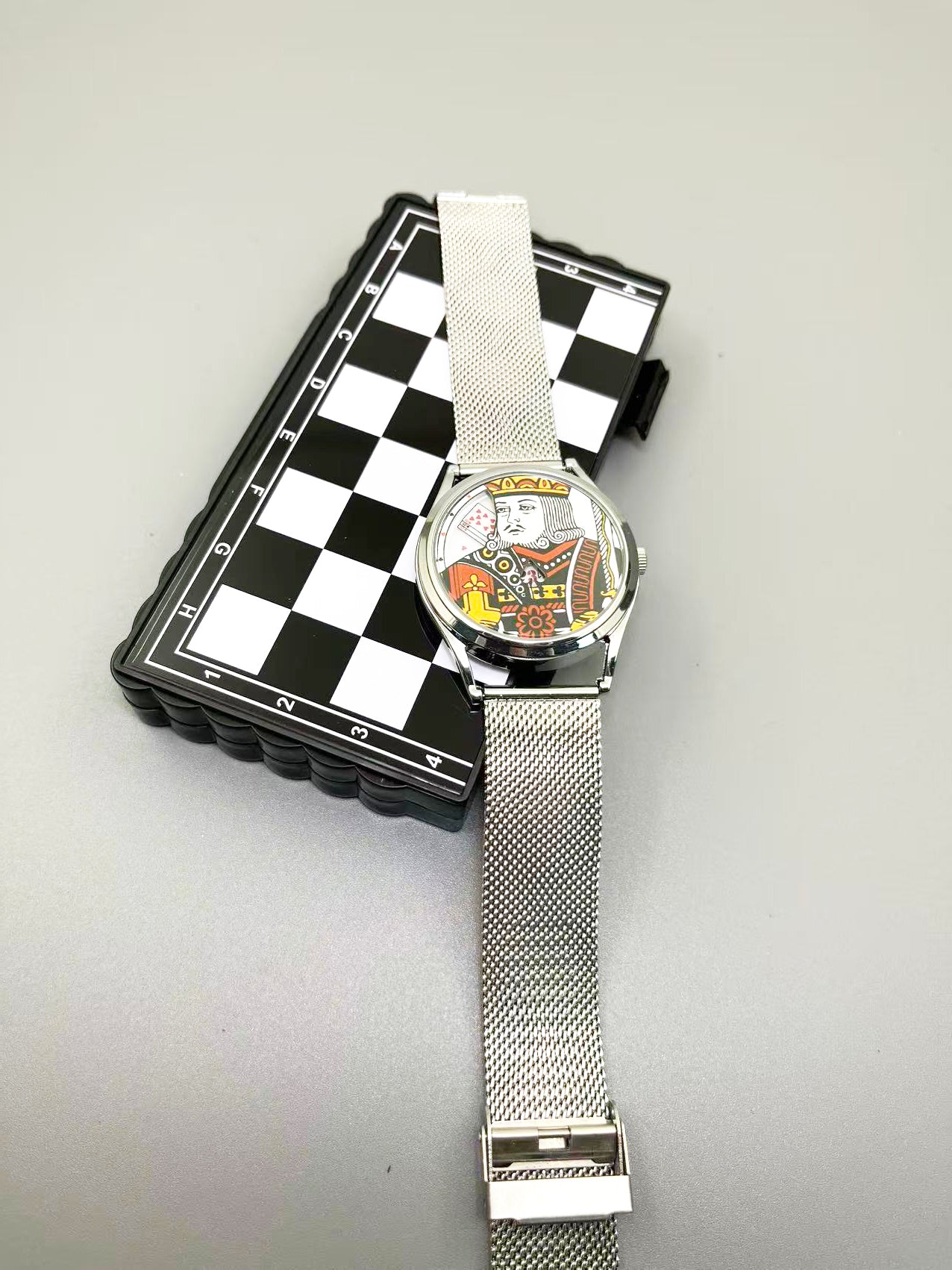 Cartoon King Character Watch – Fun Cartoon Wristwatch for Kids & Collectors
