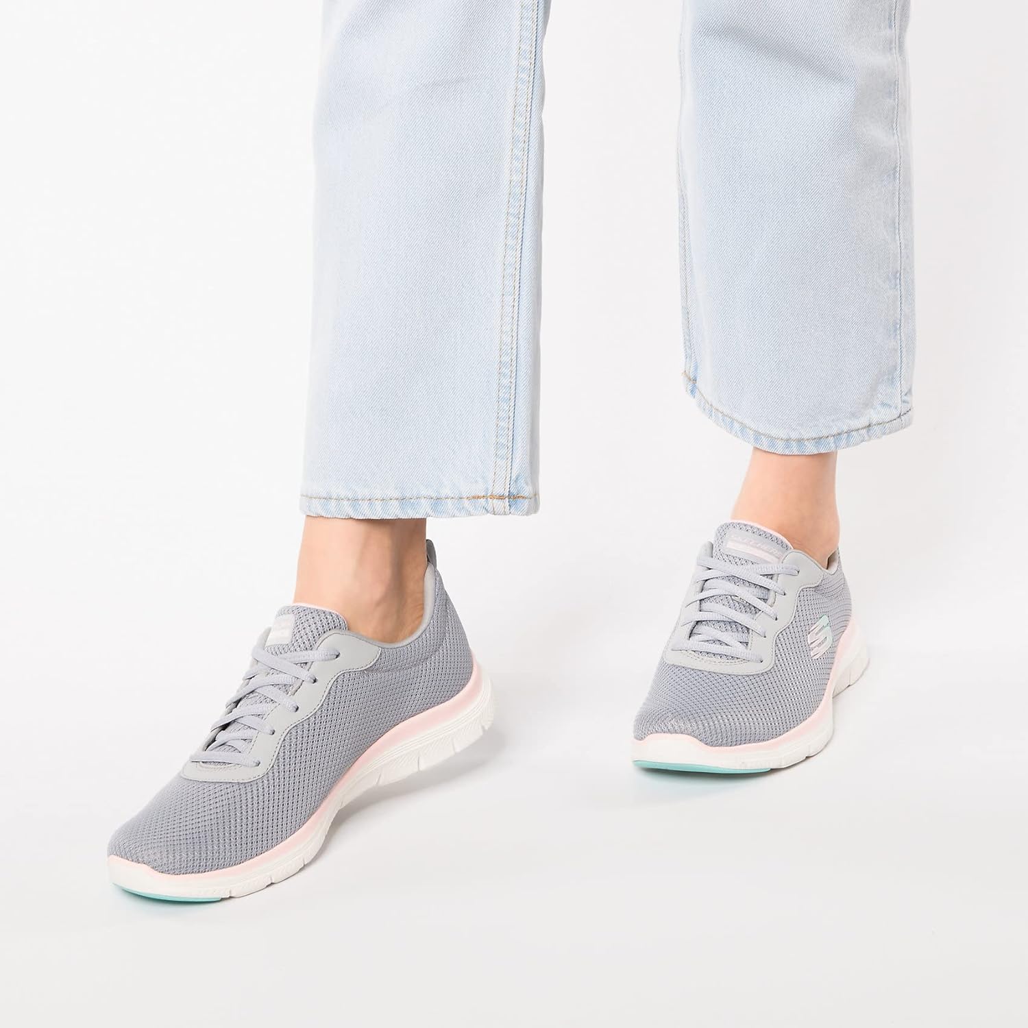 Slaykechers Women's Flex Appeal 4.0 Brilliant View Sneaker