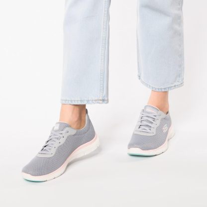 Slaykechers Women's Flex Appeal 4.0 Brilliant View Sneaker