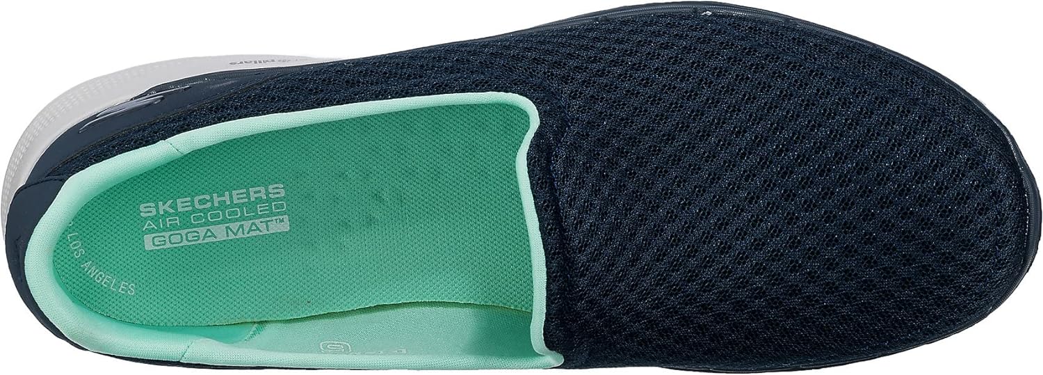 Slaykechers Women's Go Walk 6-Big Splash Sneaker