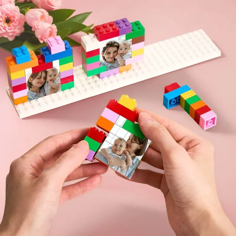 Puzzle di mattoncini personalizzati con foto della mamma, regali personalizzati per la festa della mamma con blocchi fotografici colorati.