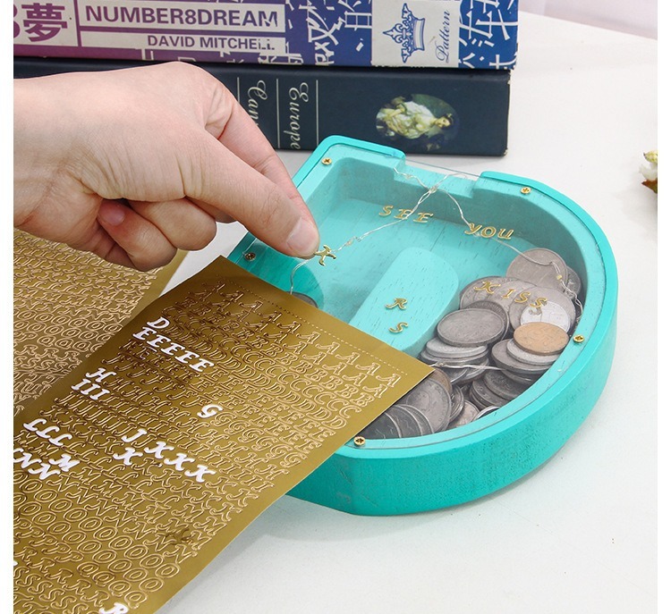 Salvadanaio in legno con 26 lettere inglesi, contenitore trasparente in acrilico per piccoli oggetti, speciale decorazione per la tavola di compleanno.