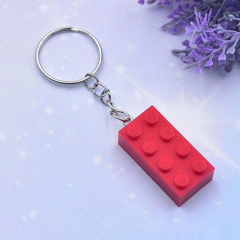 Portachiavi personalizzato con mattoncini da costruzione 2x4 color caramella, ciondolo portachiavi a forma di mattone personalizzato, ornamento da appendere con logo personalizzato su entrambi i lati