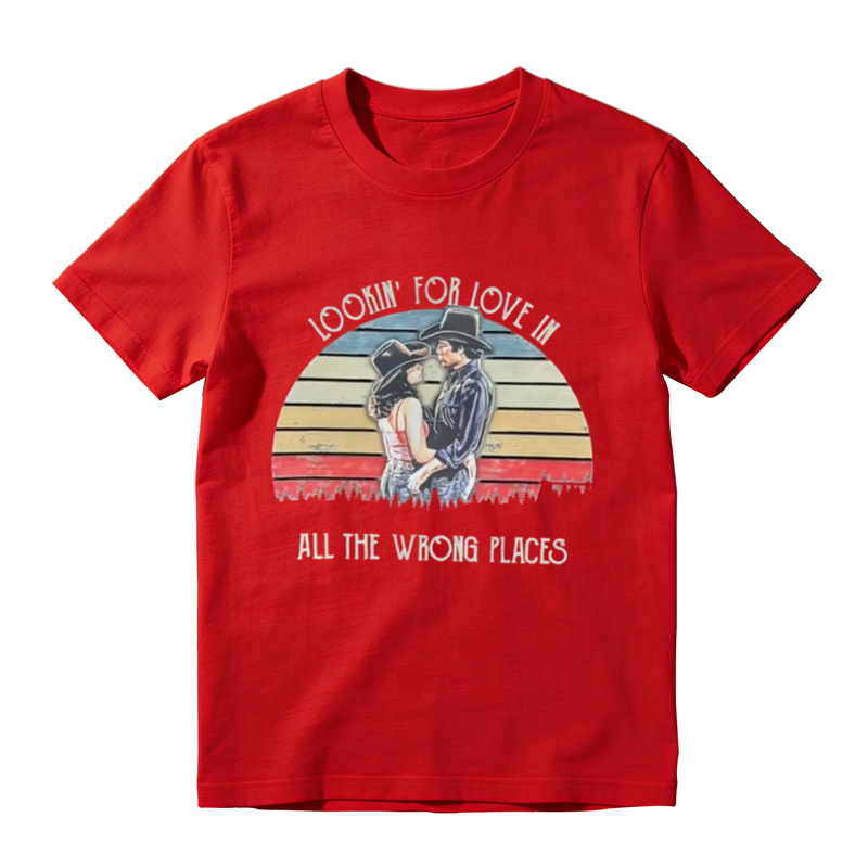 Vintage Love Story Graphic T-Shirt – Retro Couple Sunset Print Tee