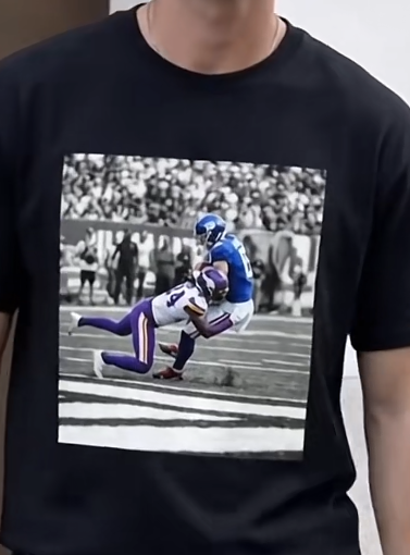 Retro Football Game Snapshot Graphic Tee, Sports Fan Casual Short Sleeve T‑Shirt