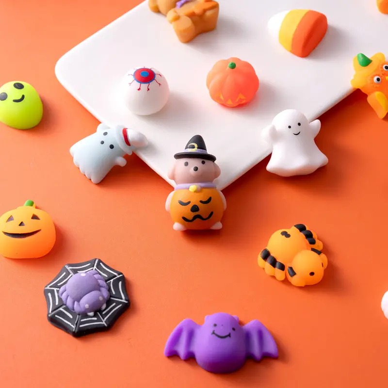 24pcs/60pcs/100Pcs/6pcs Halloween Mochi Squishy Toys, Halloween Toys for Halloween Party Favors, Halloween Sensory Stress Relief Toys Bulk, Trick or Treats Classroom Prizes Gifts Goodie Bag Fillers
