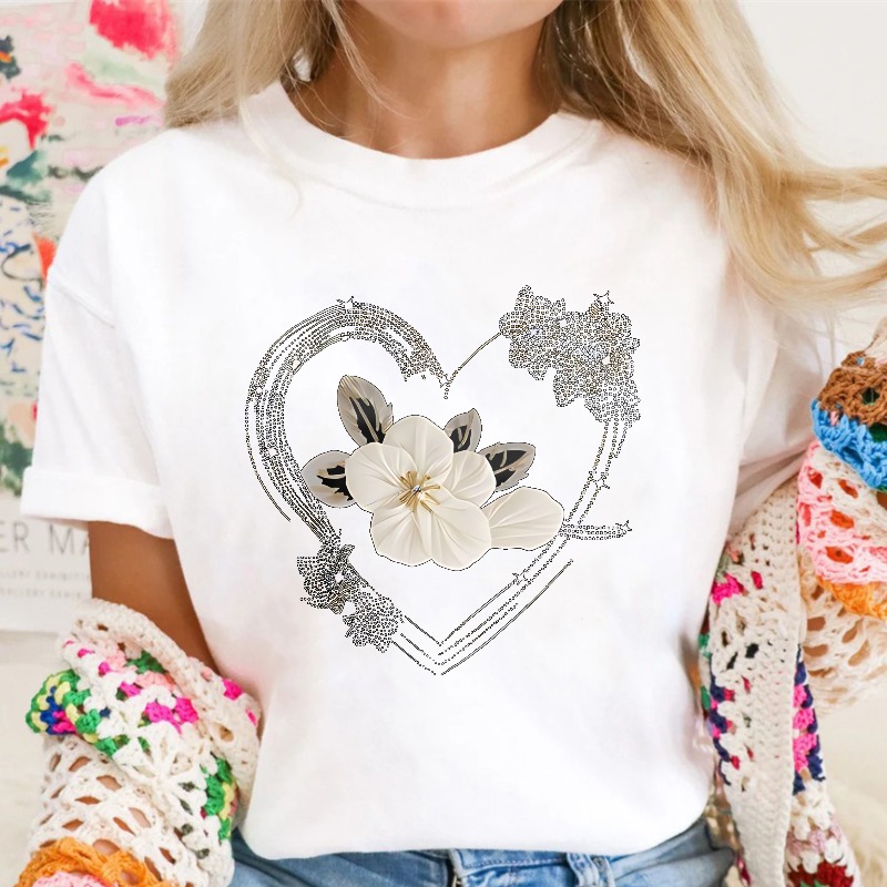 Floral Heart Design Unisex Classic T-shirt
