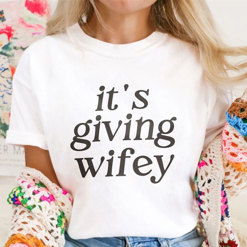 Its Giving Wifey Unisex Classic T-shirt