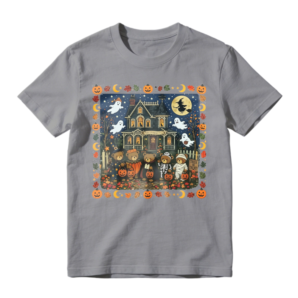 Halloween Haunted House With Ghosts Pumpkins And Kids In Costumes Unisex Classic T Shirt
