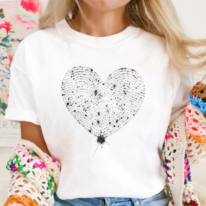 Heart Pattern Unisex Classic T-shirt