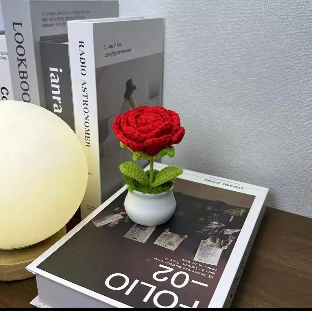 Hand-knitted & crocheted yarn flowers, home decorations, birthday gifts