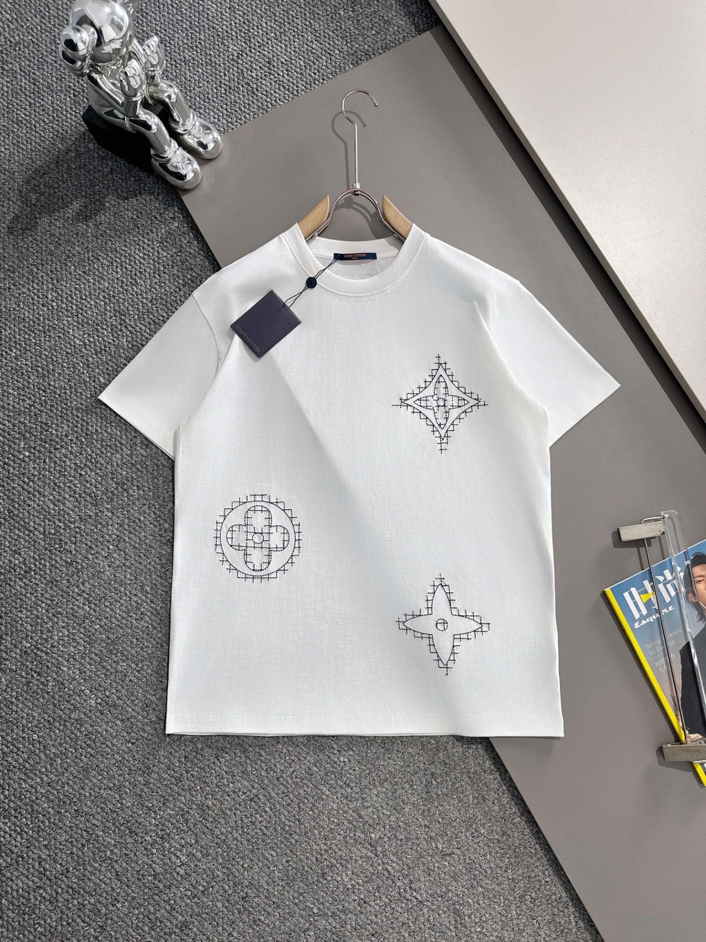 1V short-sleeved shirt