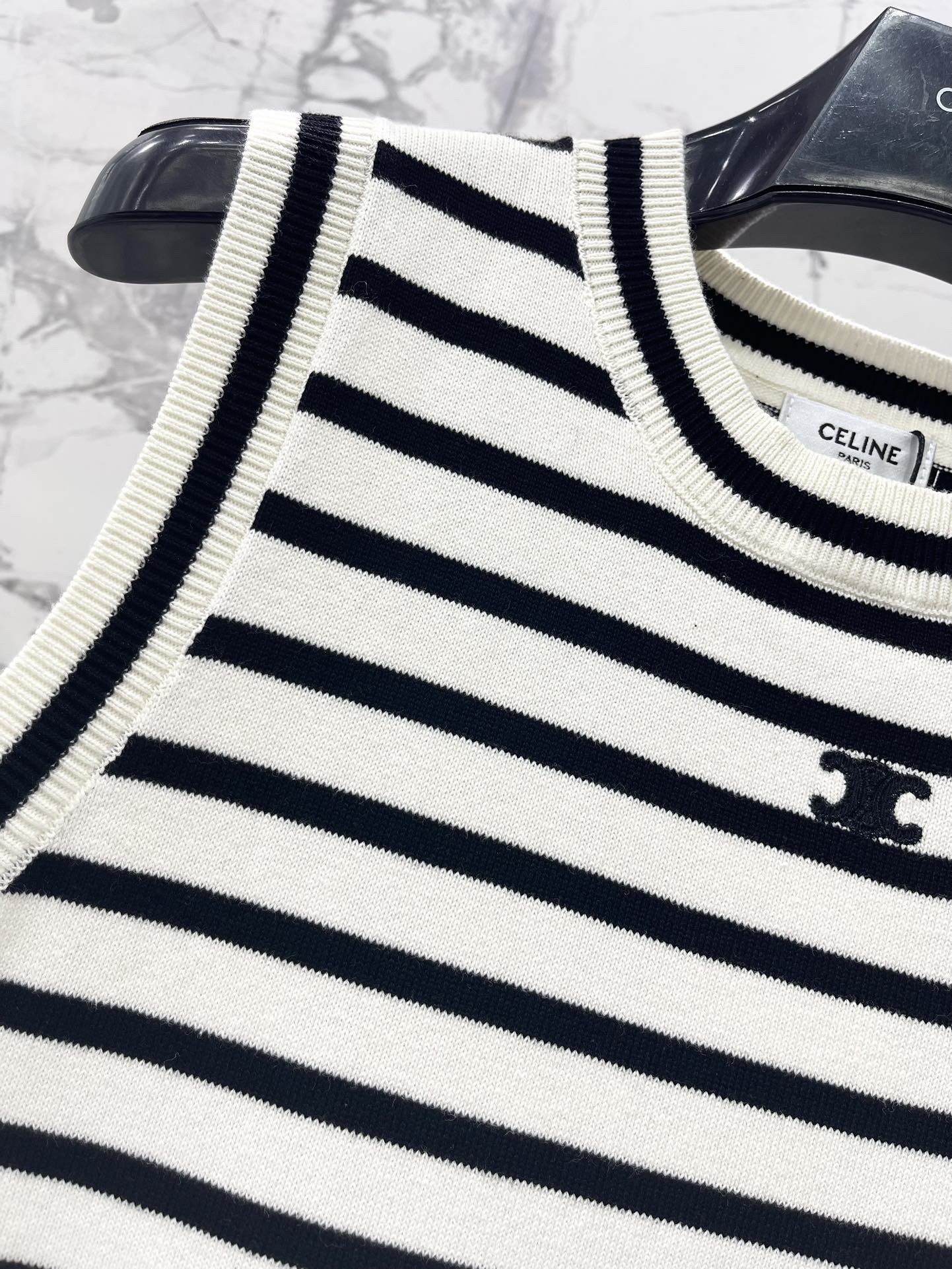 CLIN 25SS Tank tops