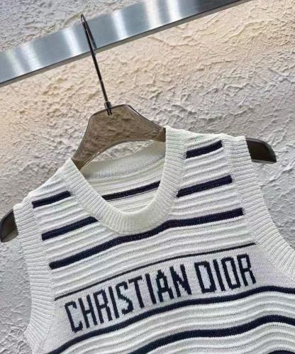 DD25SS Vest Striped Knit