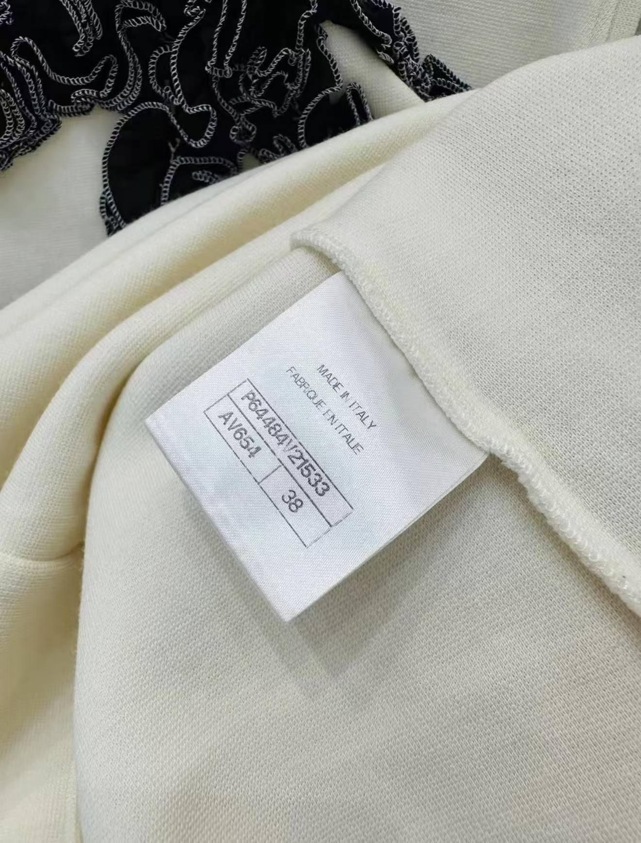 CC 2026SS Black and white 2-color handmade workshop series camellia vest