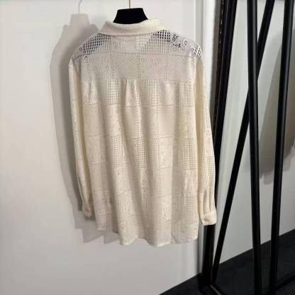 CC Hollow-out knitted shirt in black and white