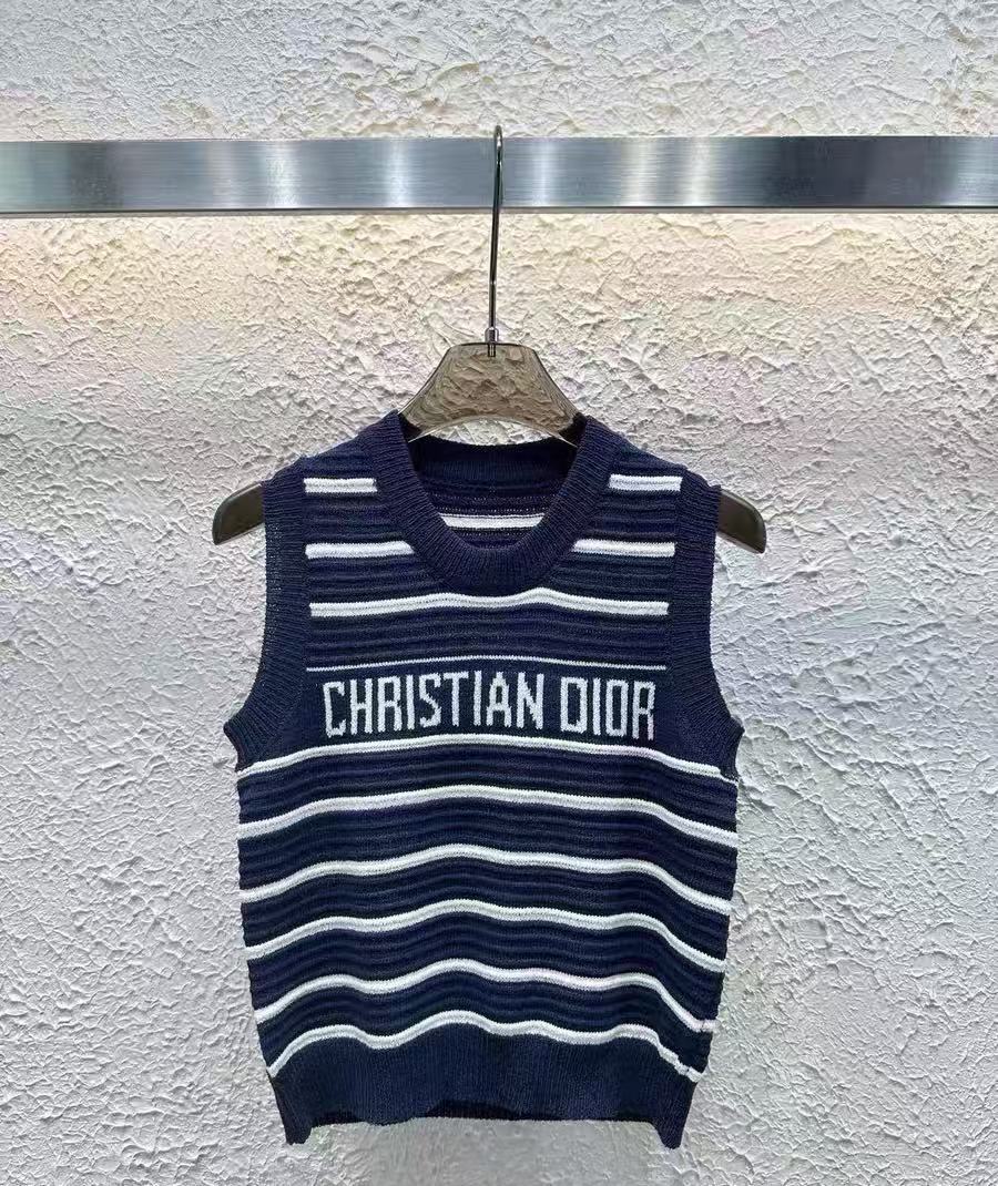 DD25SS Vest Striped Knit