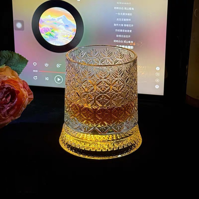 🔥2026 Hot Sell✨ The Whiskey Glass Everyone's Obsessed With 🥃 Spins Smoothly • Glows Beautifully • Perfect Gift