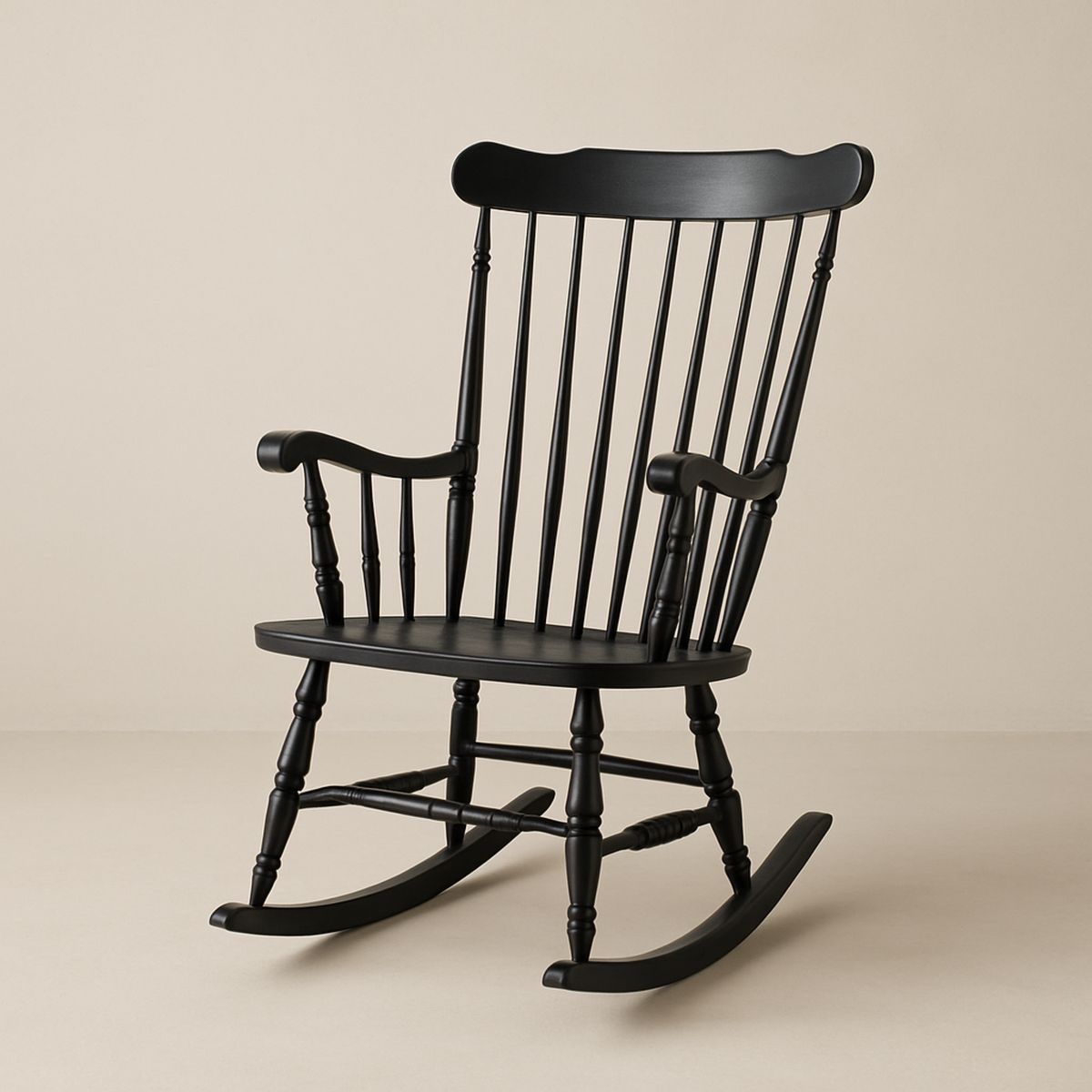Cadeira de Balanço de Madeira Preta com Encosto Alto e Braços