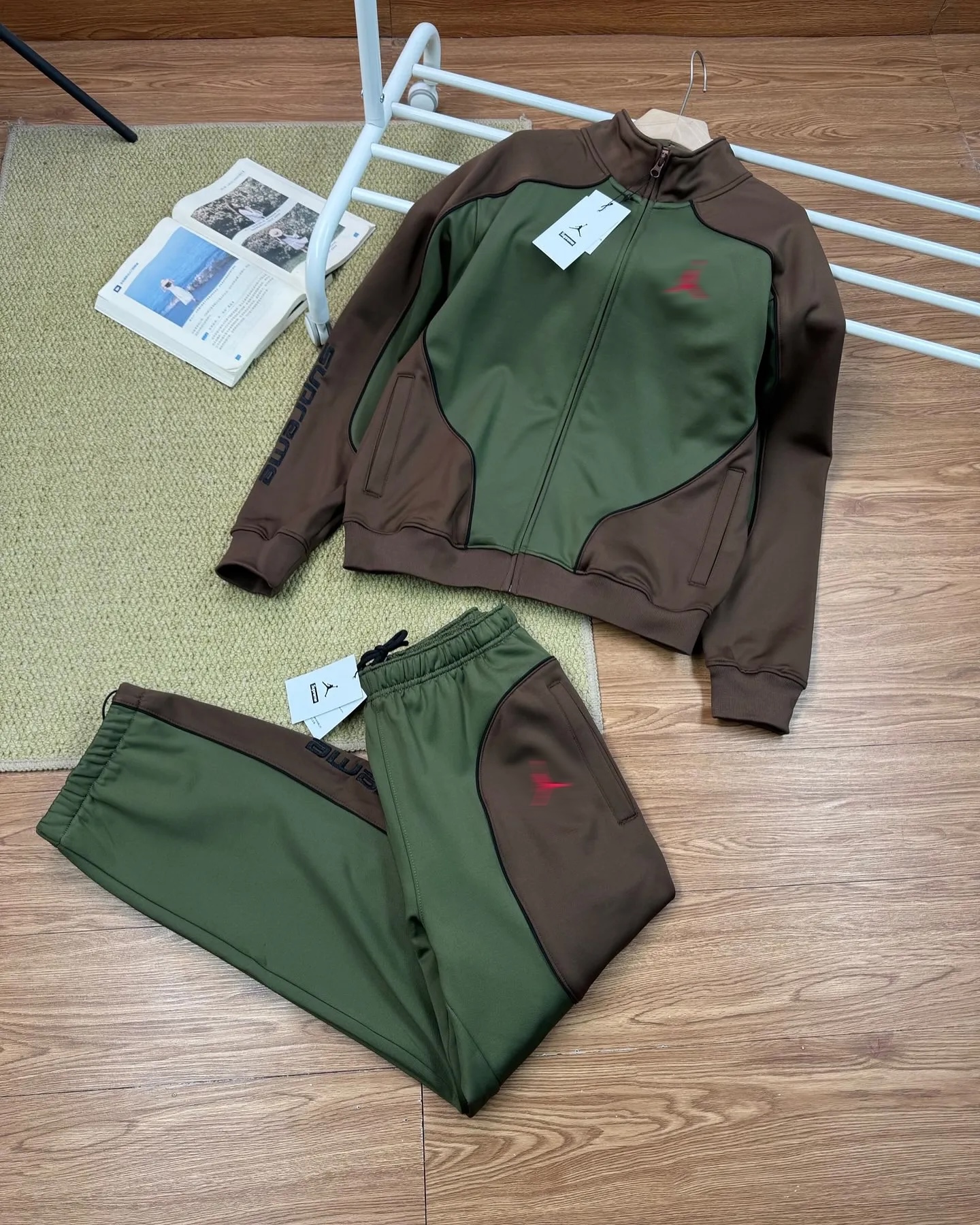 Sports tracksuit