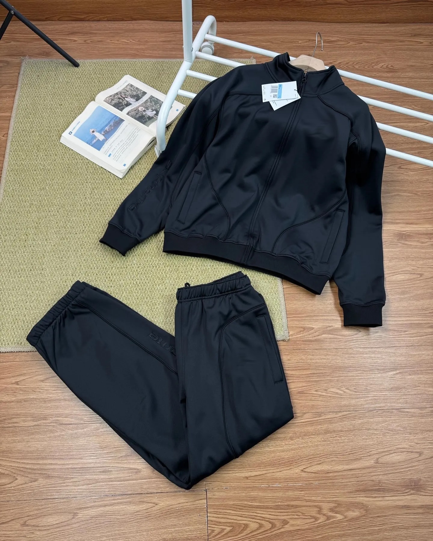 Sports tracksuit