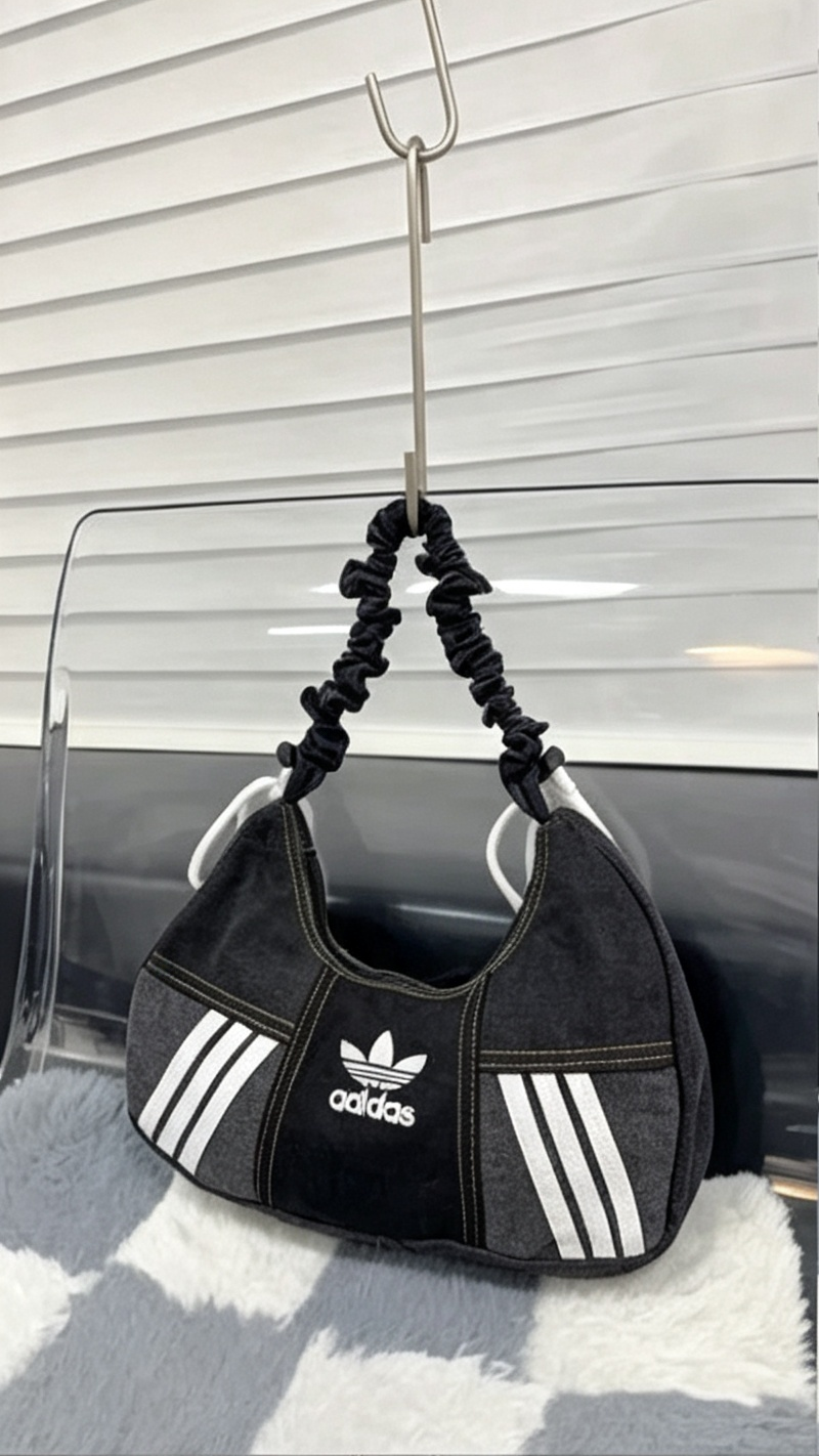 Ad Shoulder Bag （Grey-Black Color-Block）