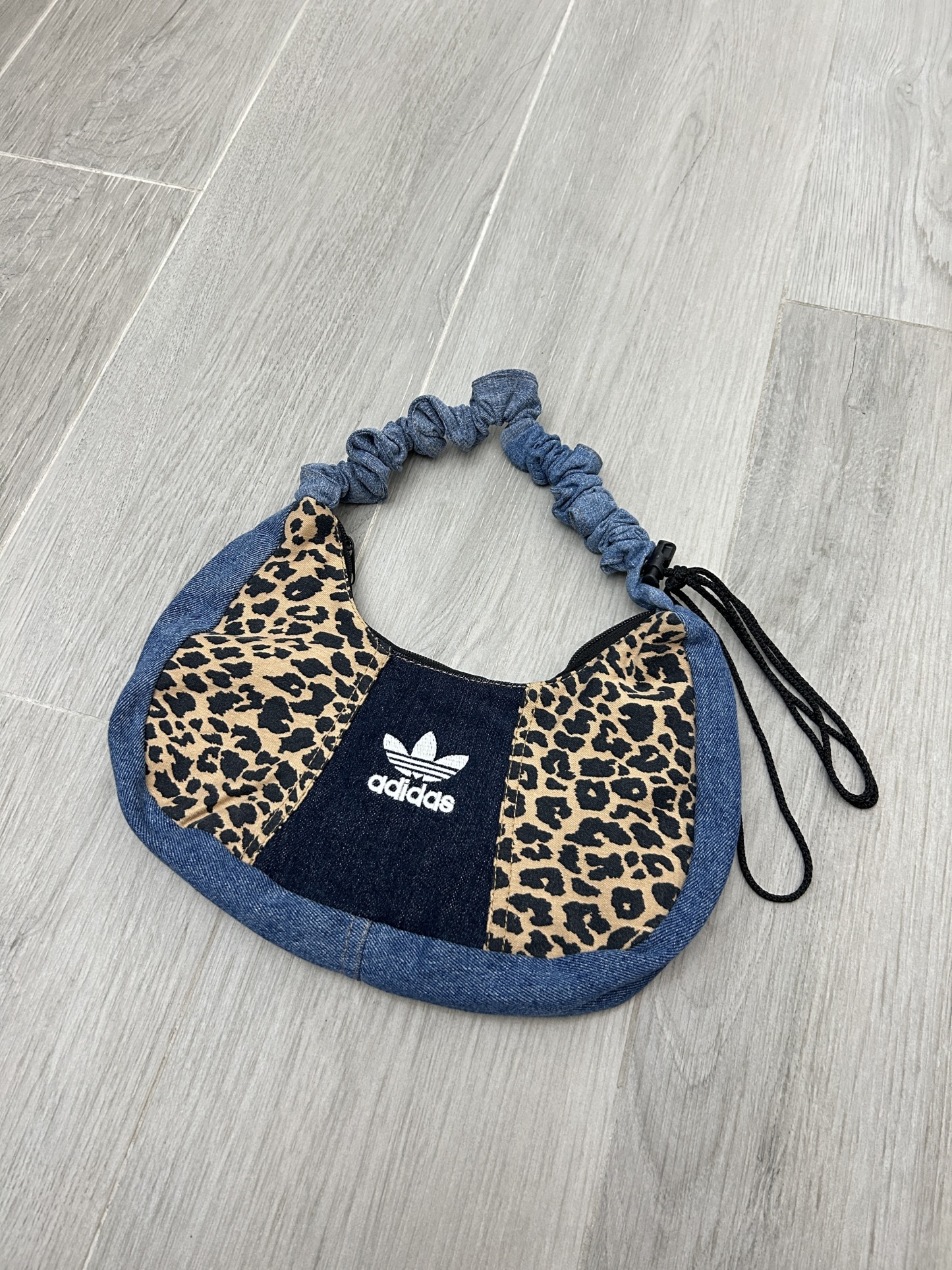 Vintage shoulder bag