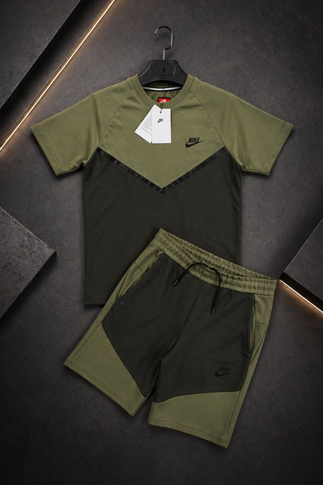 NK Tech Fleece Shorts Set