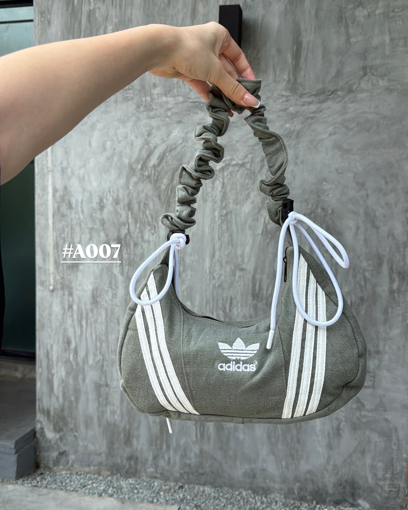 Ad Shoulder Bag 