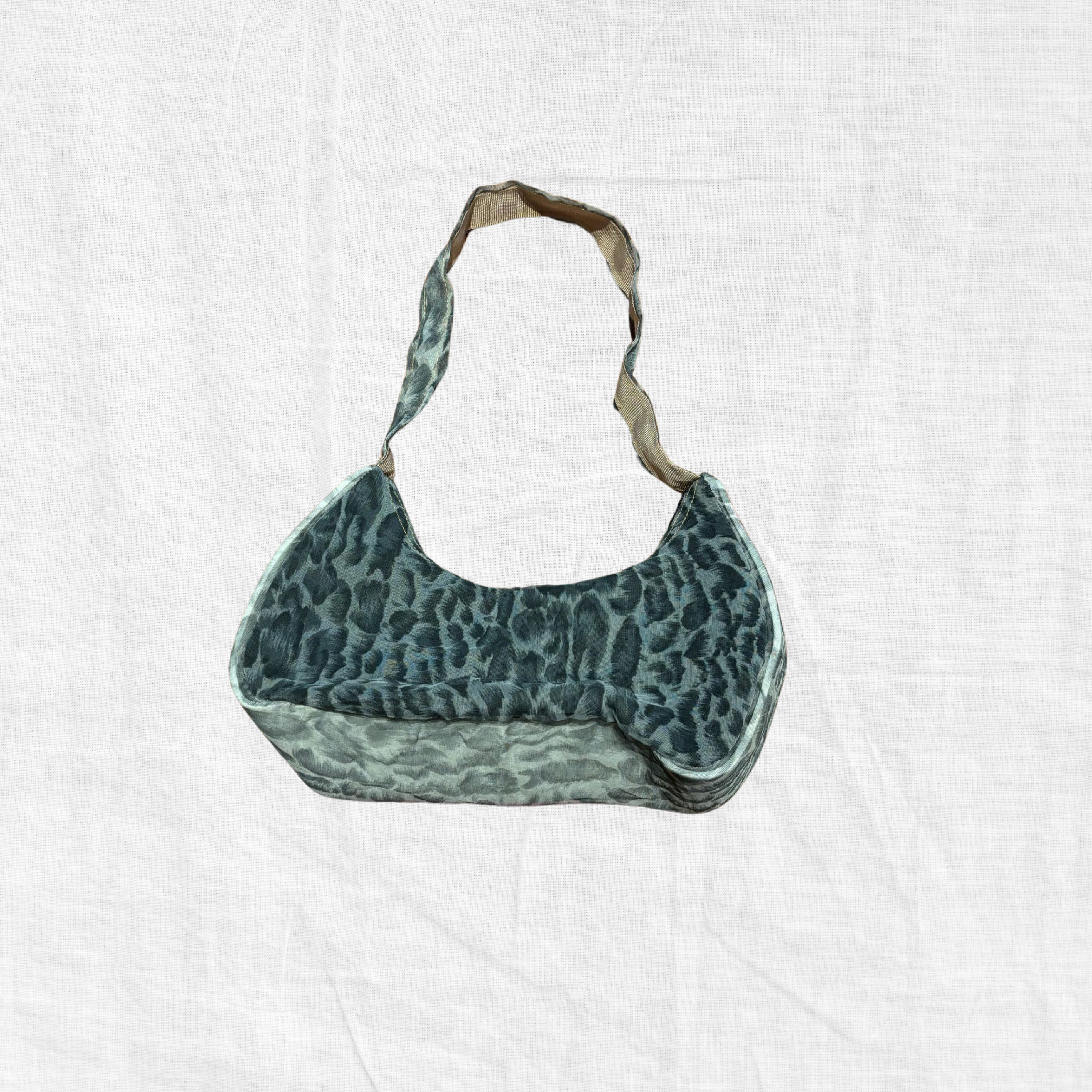 Leopard print tote bag