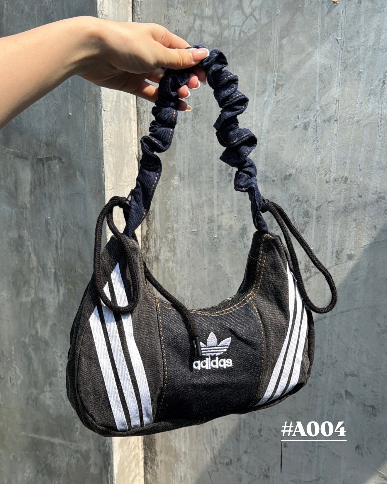 Ad Shoulder Bag 