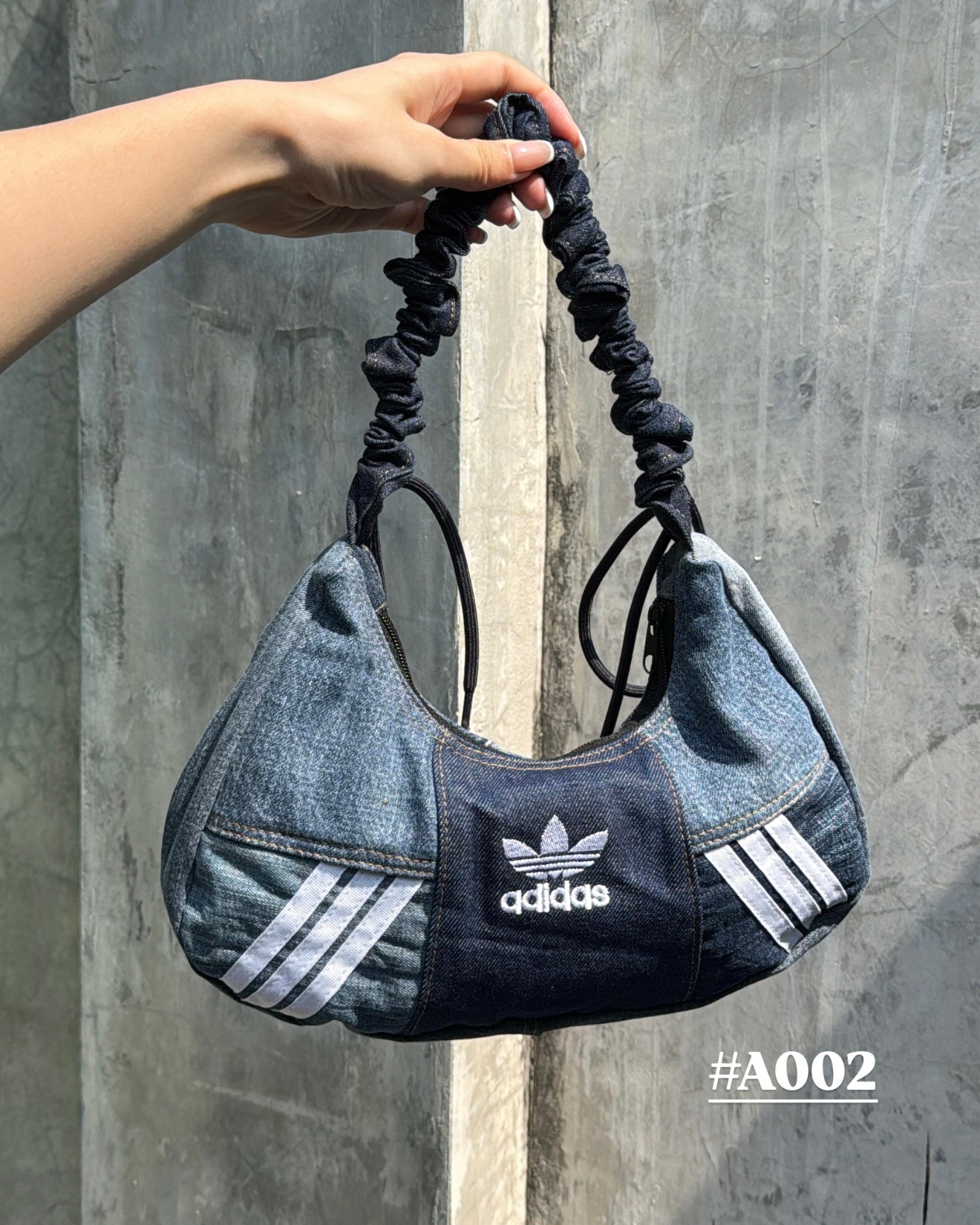 Ad Shoulder Bag 
