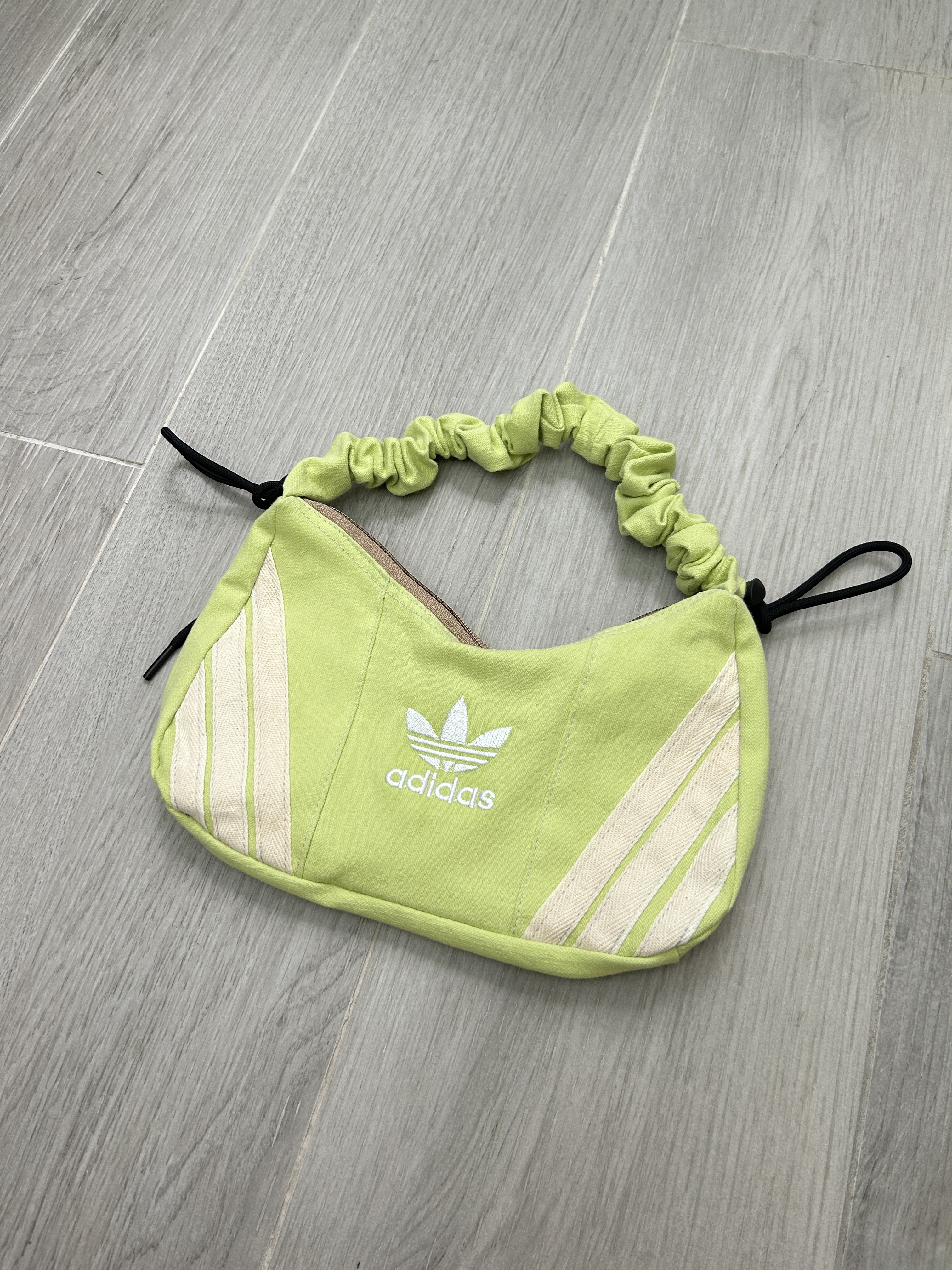A的Shoulder Bag