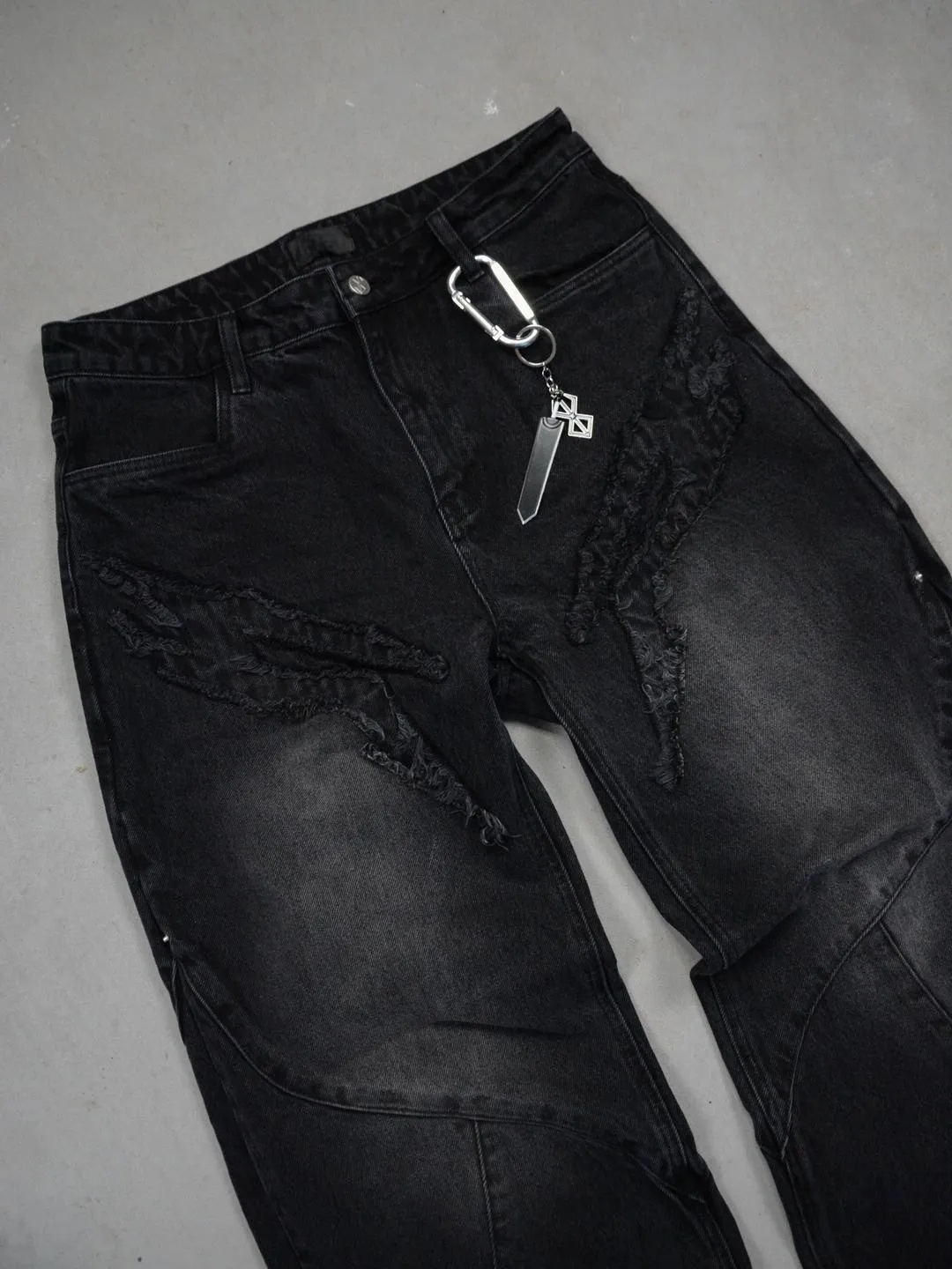 BERSERK ARMOR JEANS
