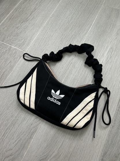 A的Shoulder Bag
