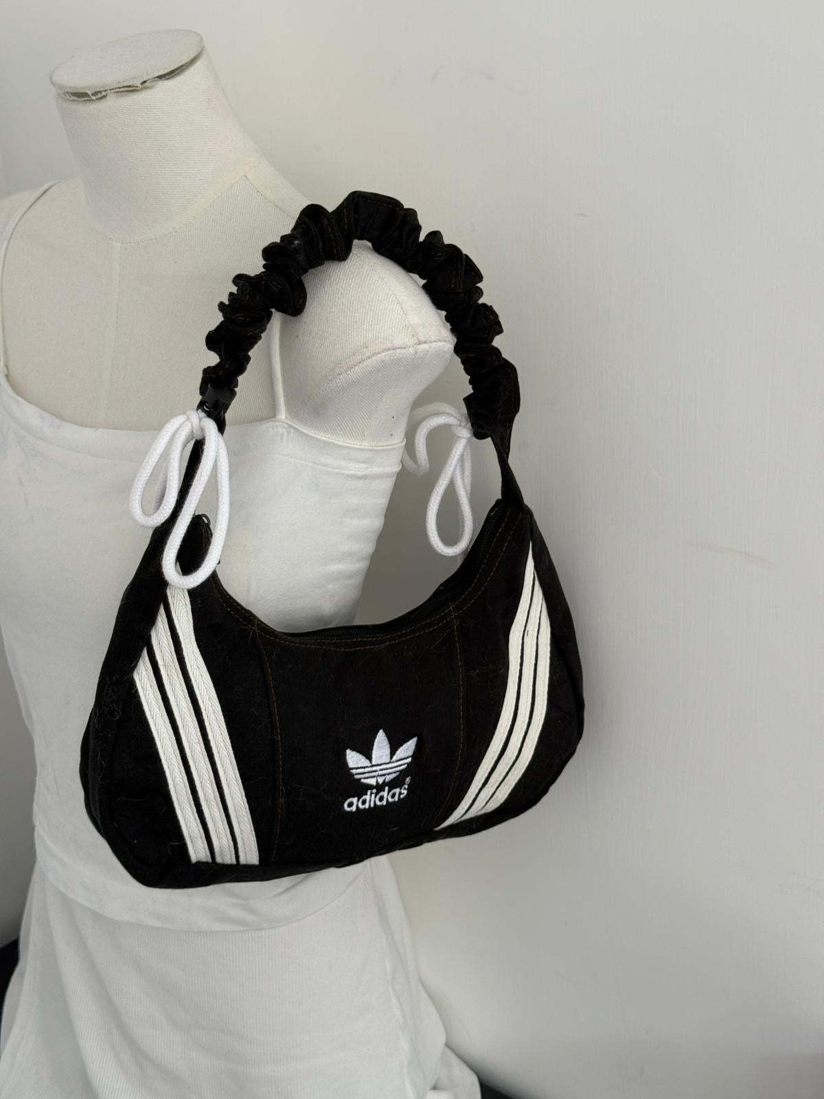 Ad Shoulder Bag 