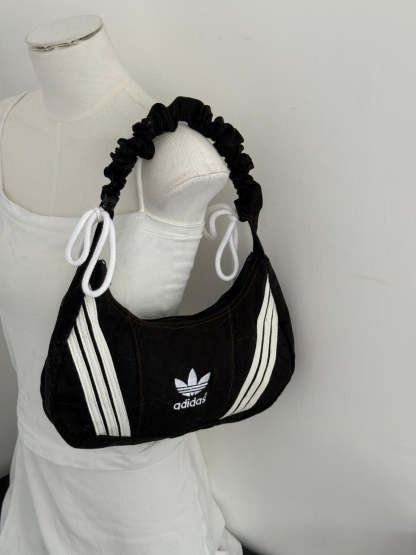 Ad Shoulder Bag 