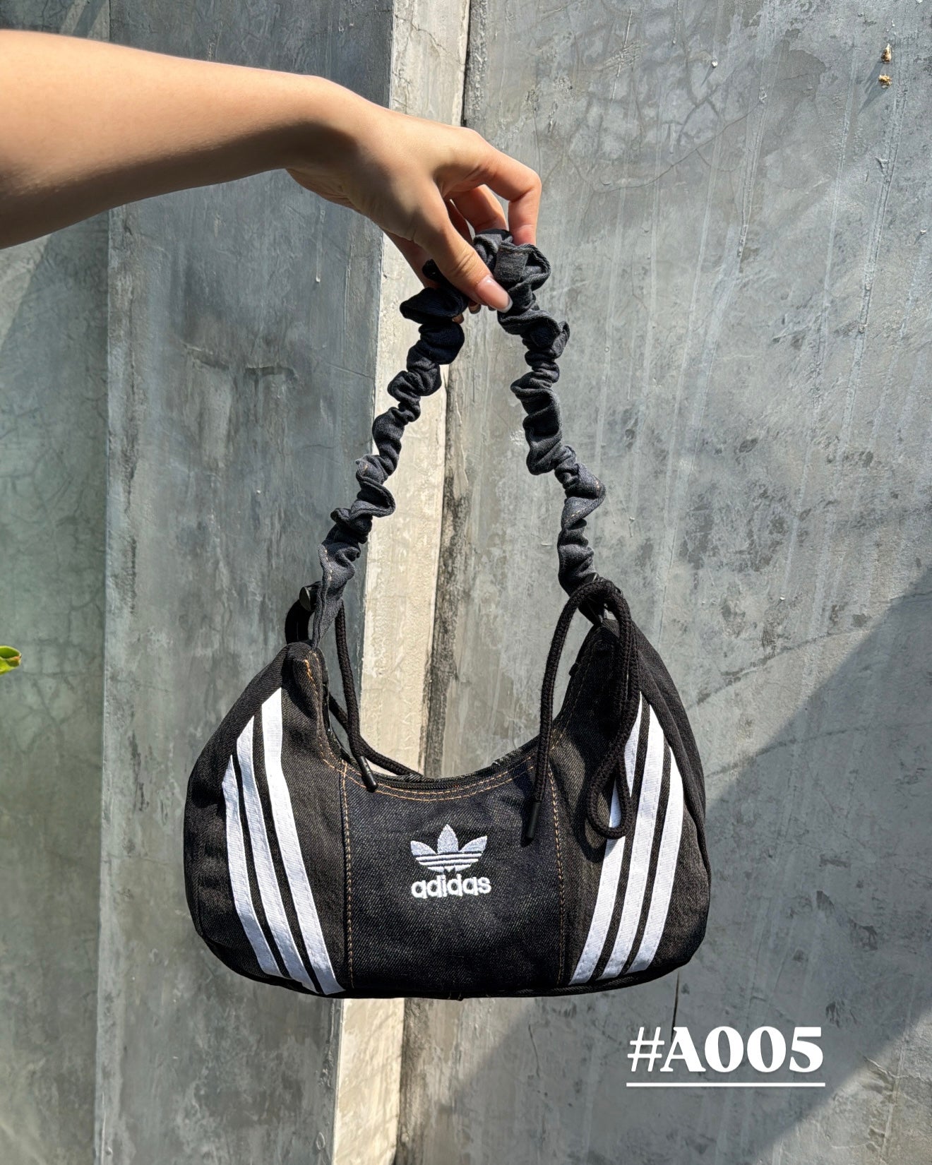 Ad Shoulder Bag 