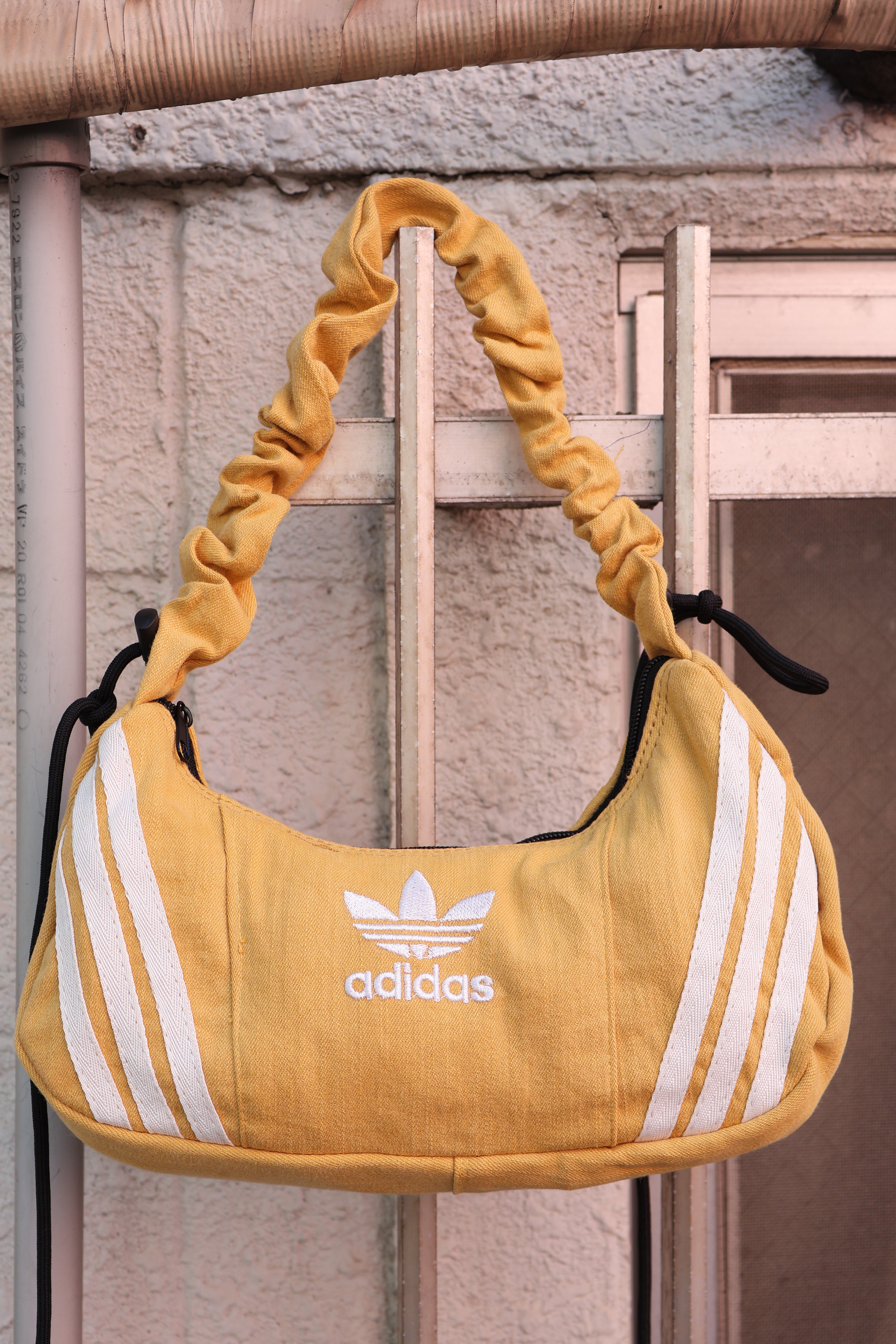 Ad Shoulder Bag 