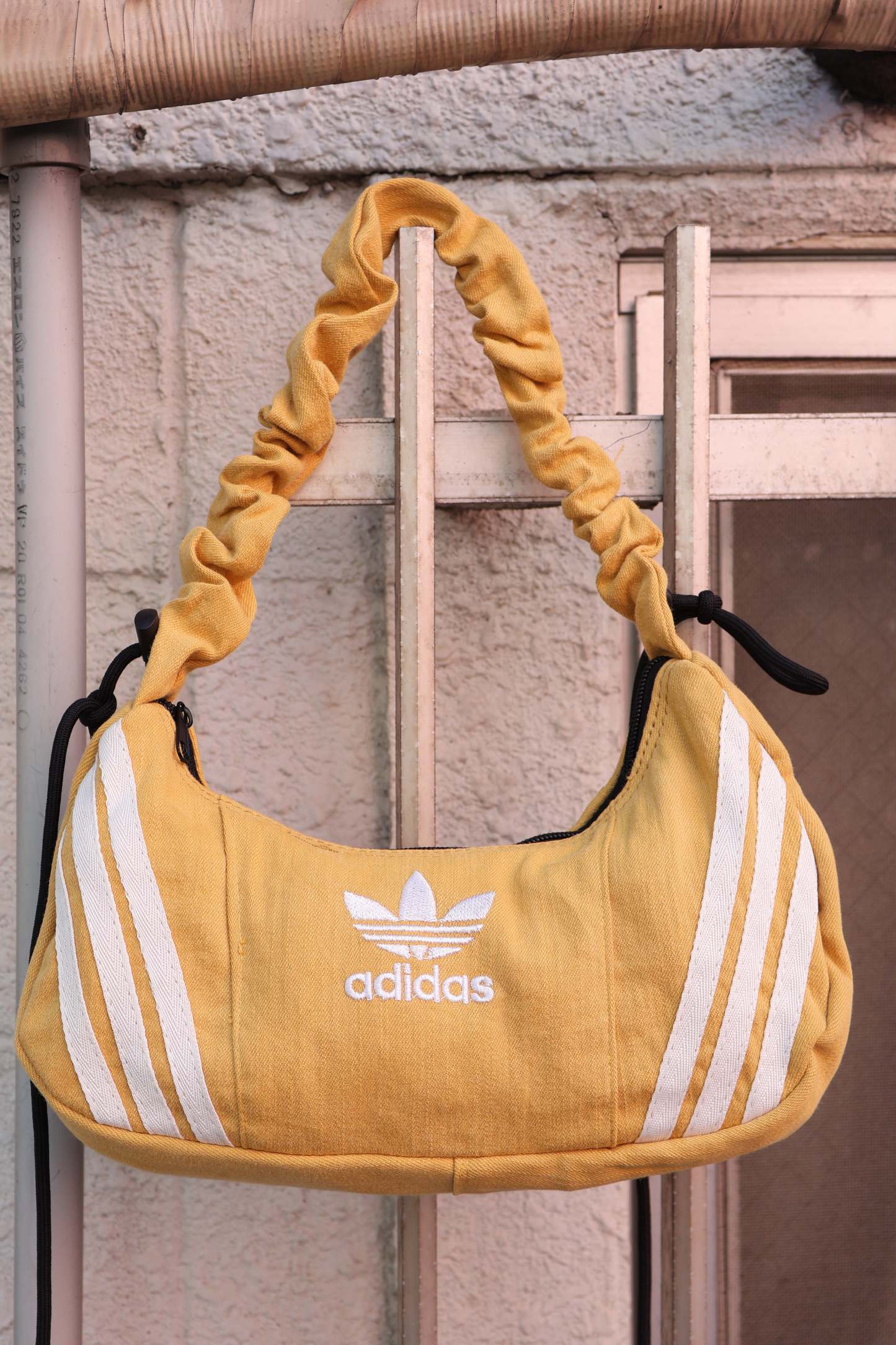 Ad Shoulder Bag 