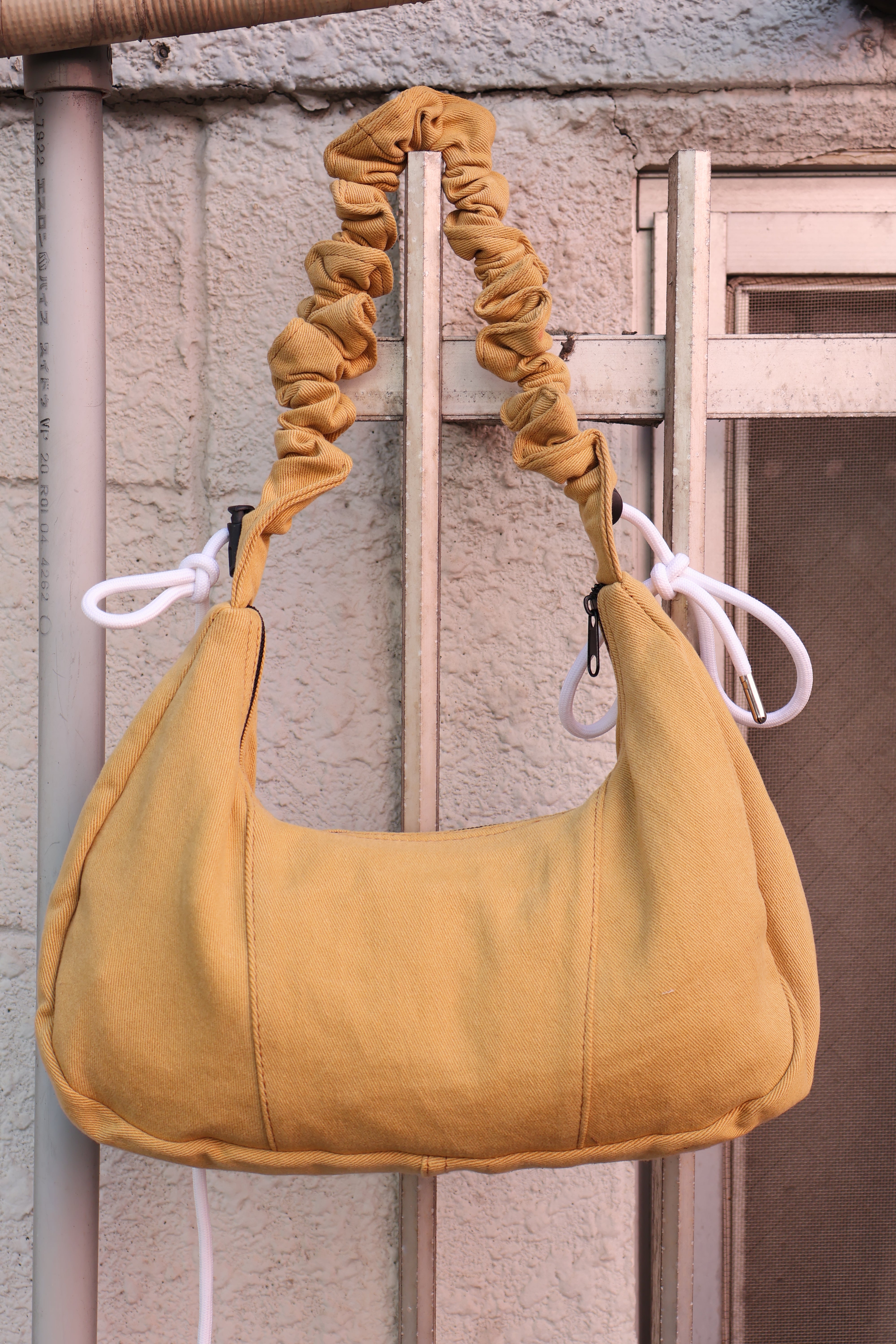 Ad Shoulder Bag 