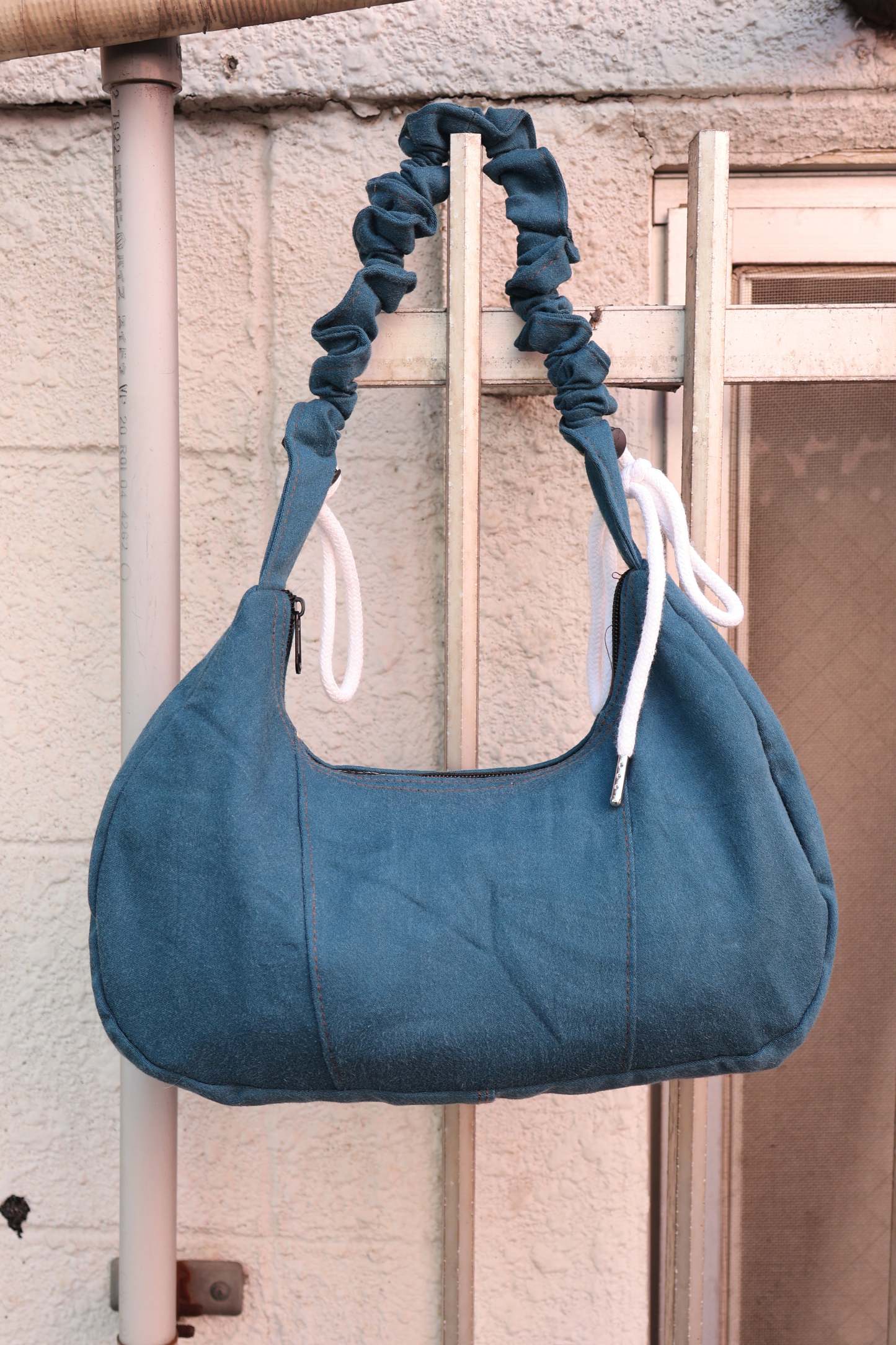 Ad Shoulder Bag 