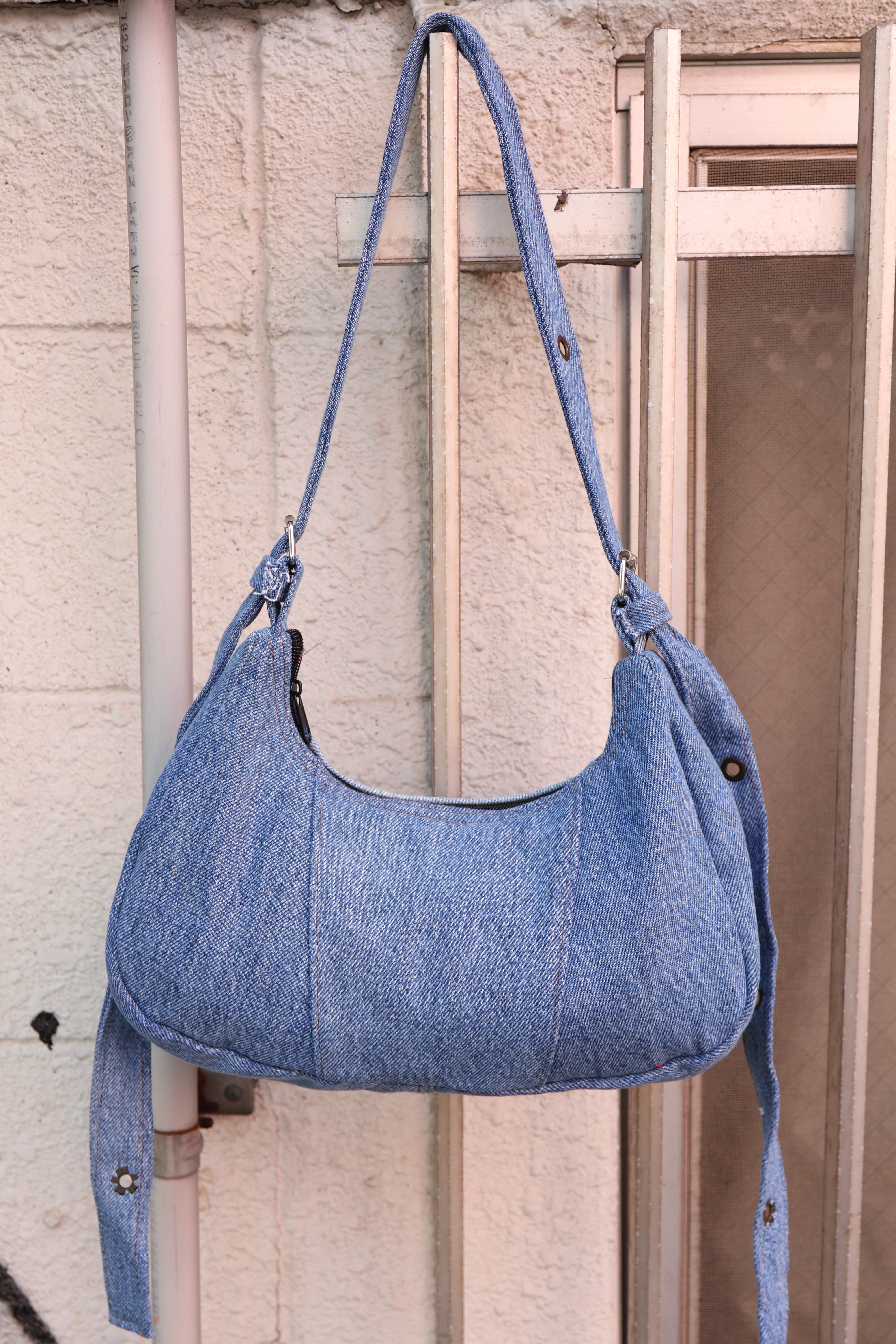 Ad Shoulder Bag 