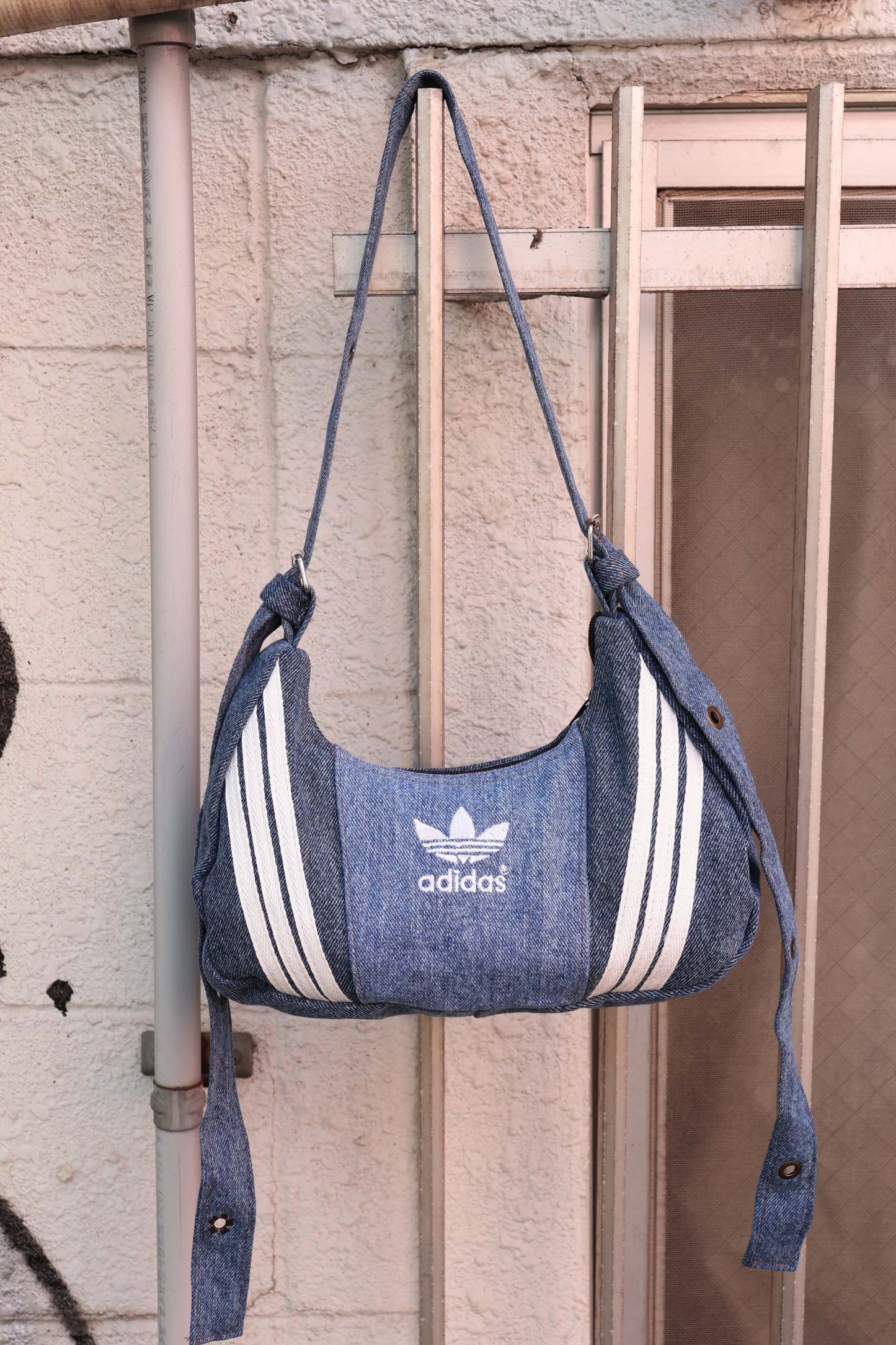 Ad Shoulder Bag 