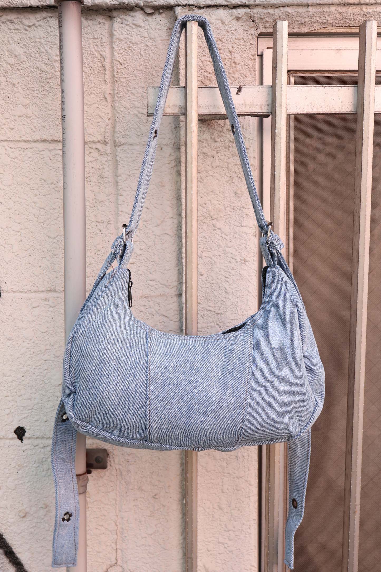 Ad Shoulder Bag 