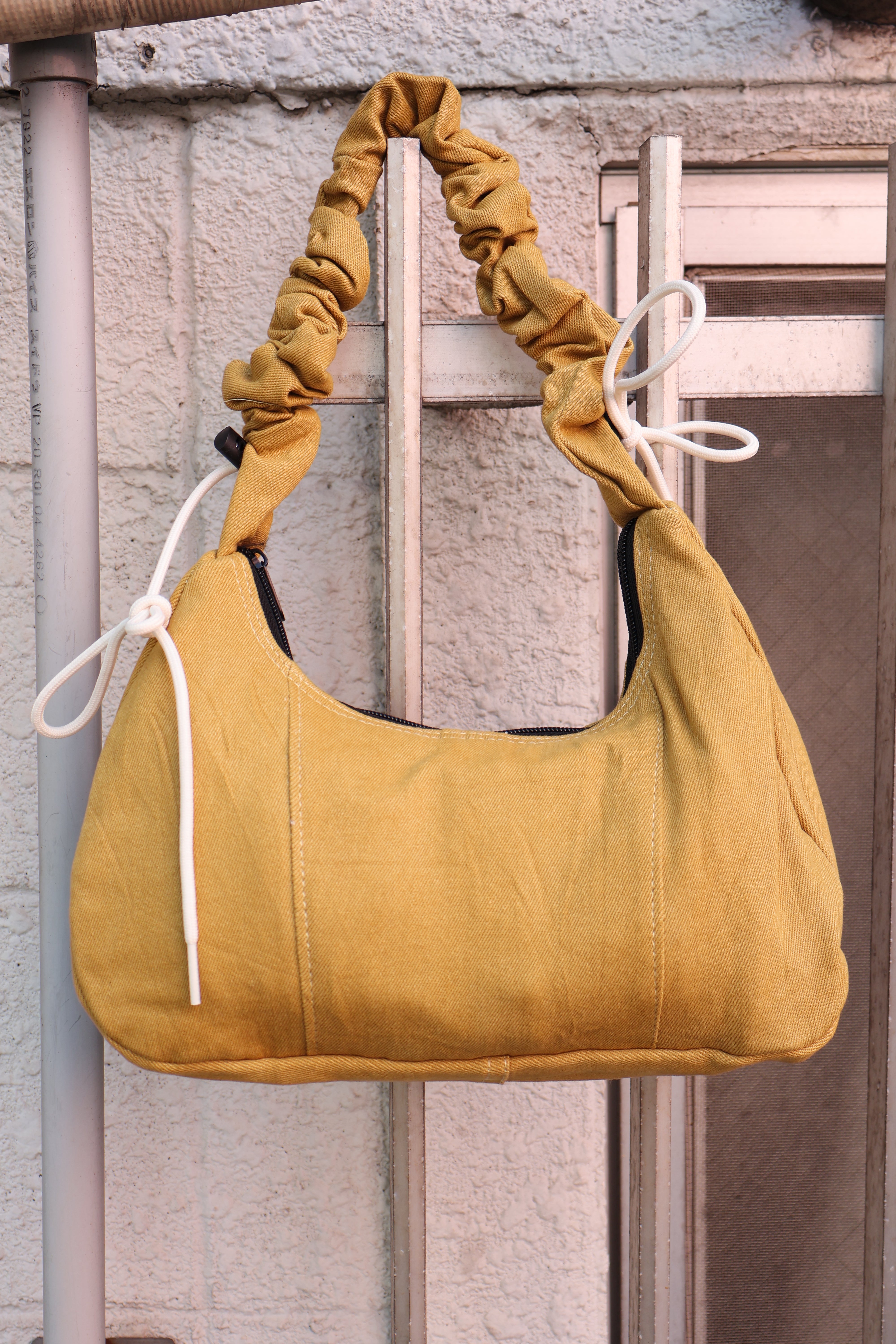 Ad Shoulder Bag 