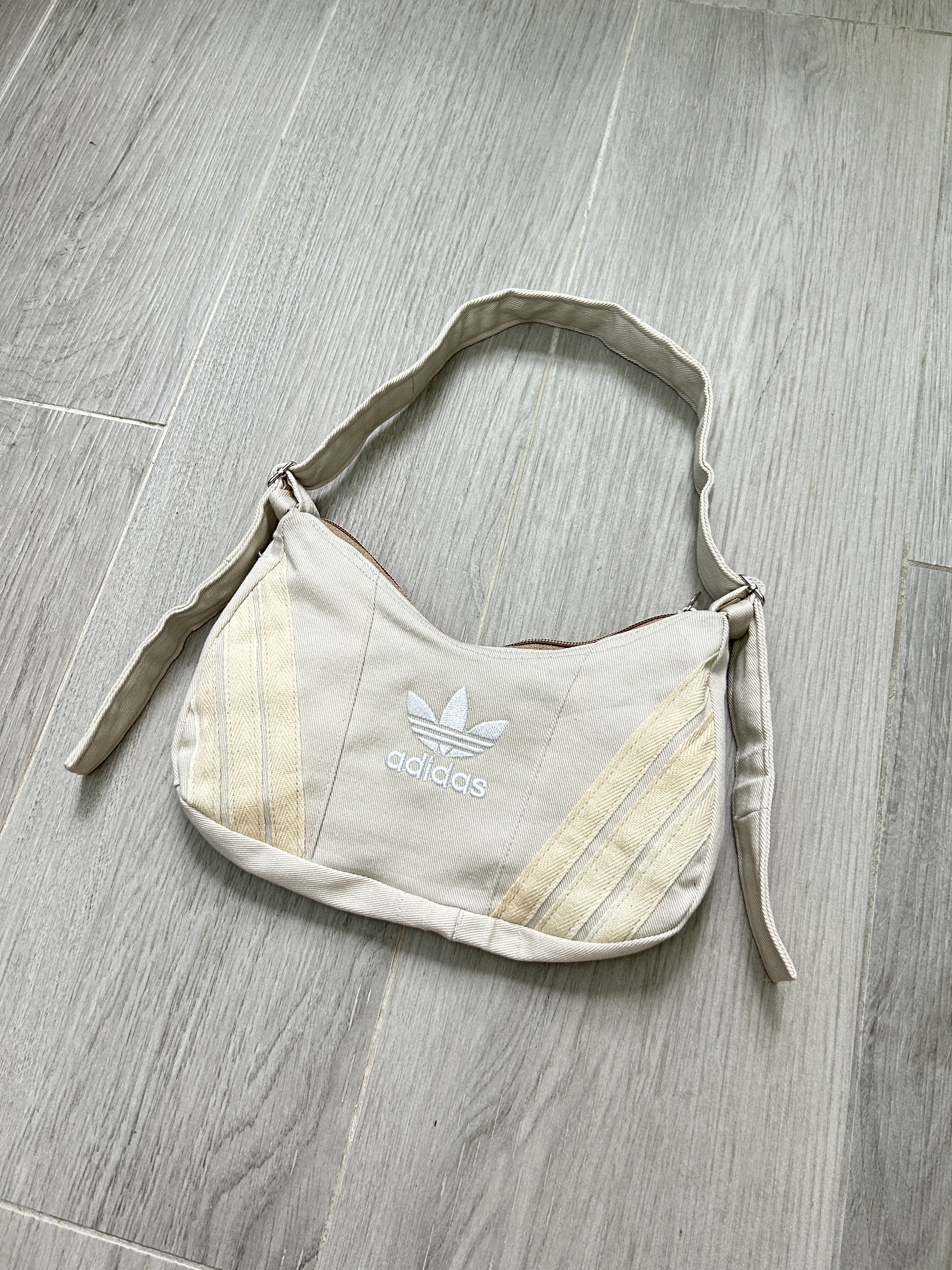 Ad Shoulder Bag