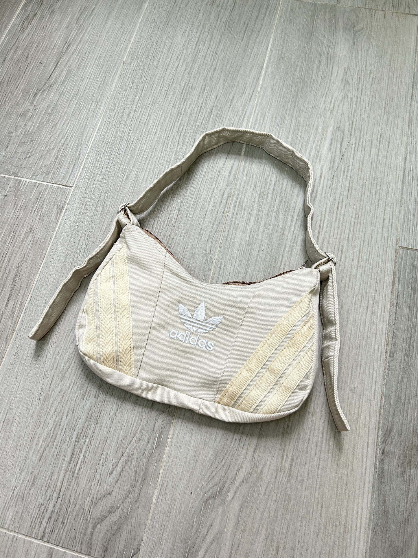 Ad Shoulder Bag