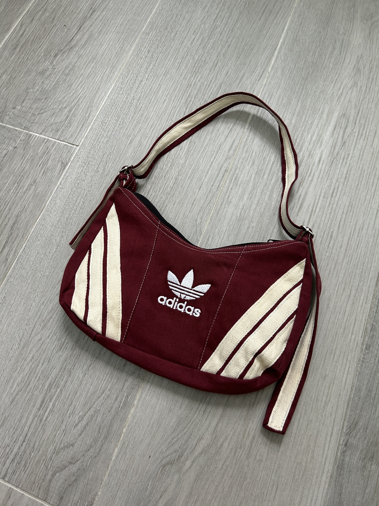 Ad Shoulder Bag