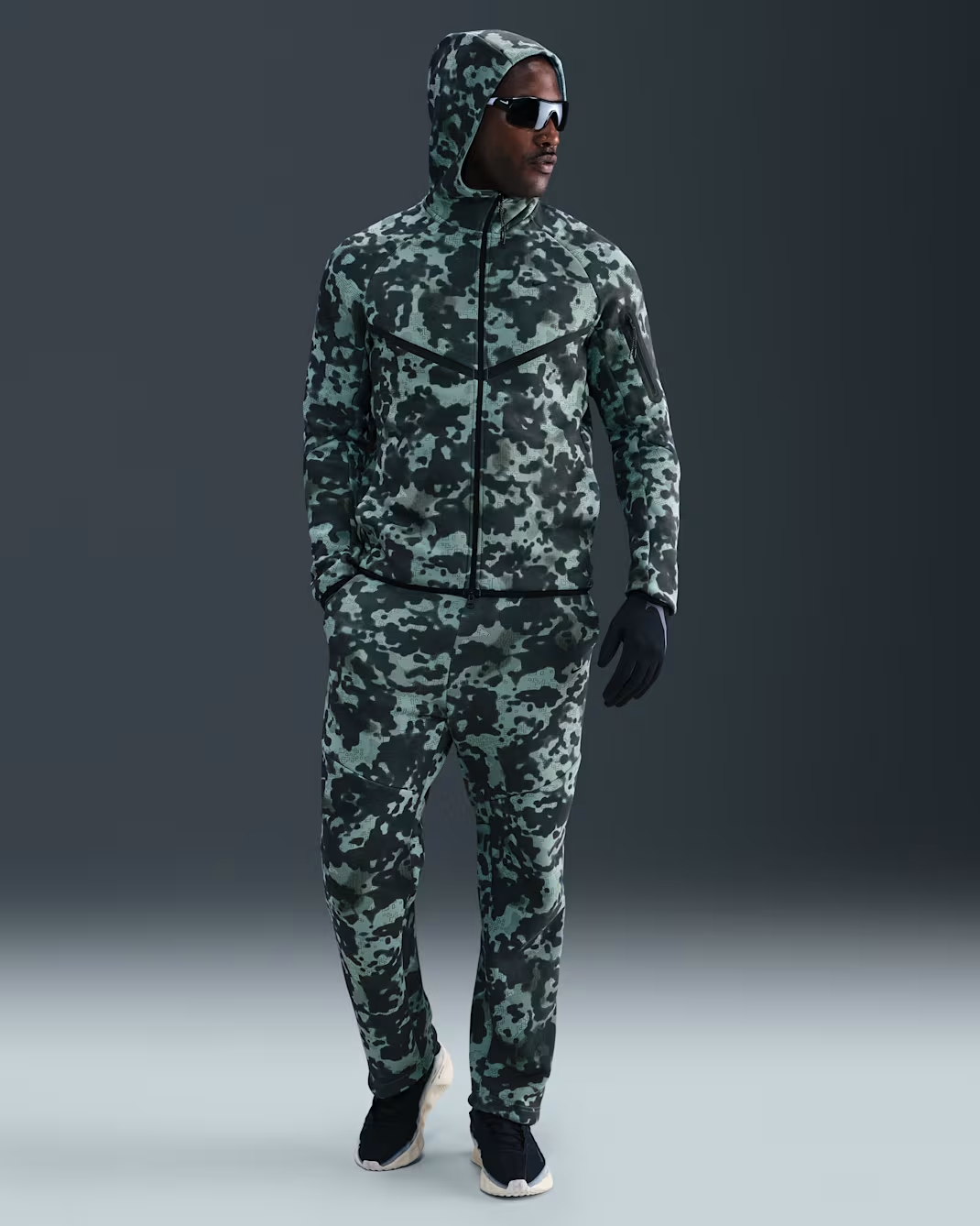 Nike Tech